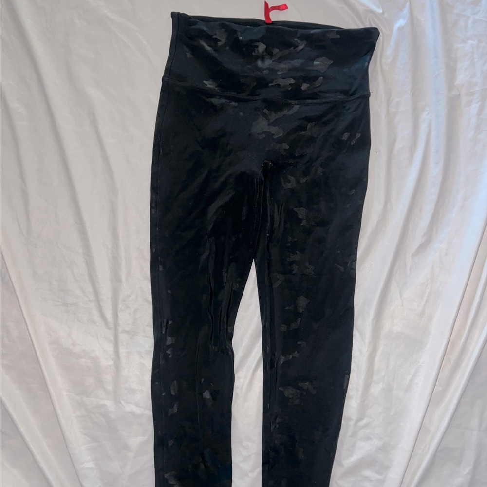Camo spanx leggings!